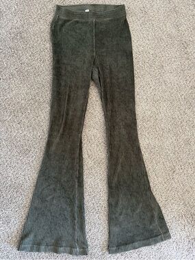 Aerie Ribbed Flare Pants - Olive Green
